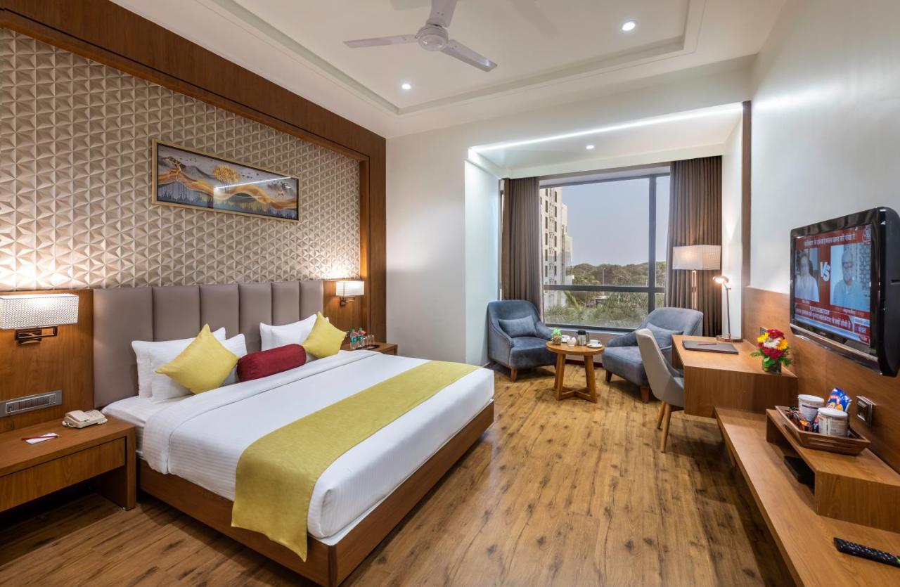 Lords Inn Somnath Bagian luar foto
