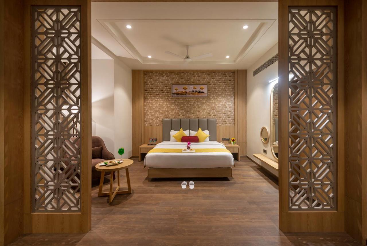Lords Inn Somnath Bagian luar foto