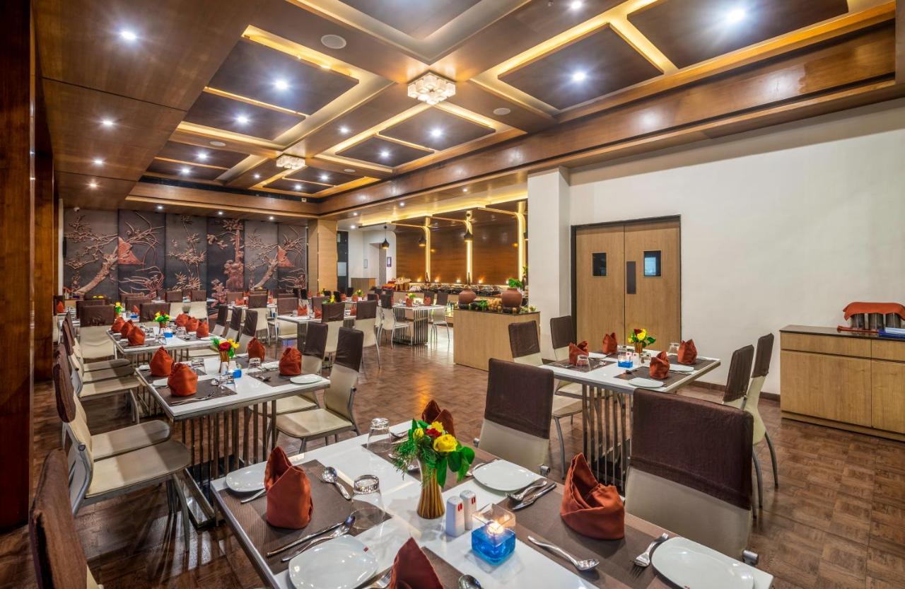 Lords Inn Somnath Bagian luar foto