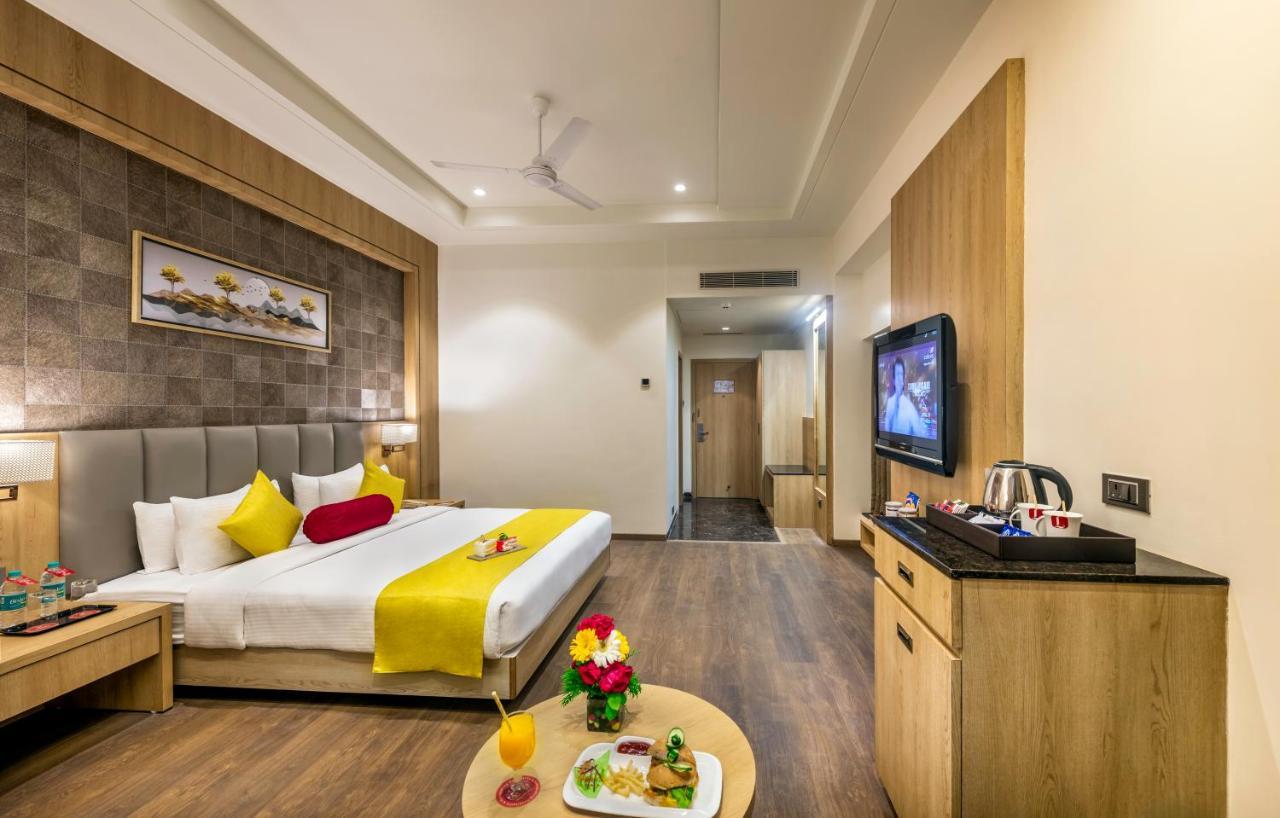 Lords Inn Somnath Bagian luar foto