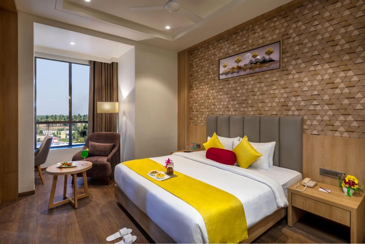 Lords Inn Somnath Bagian luar foto