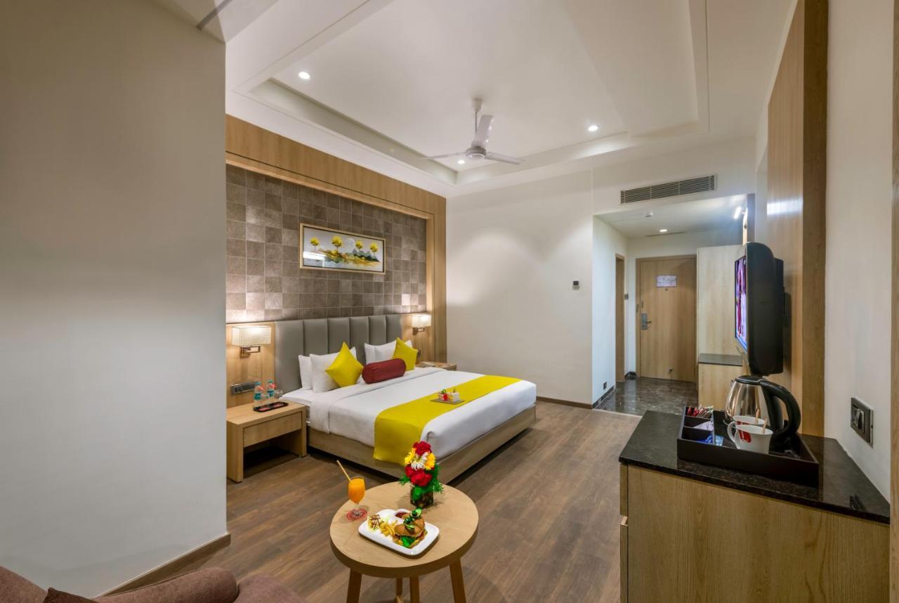 Lords Inn Somnath Bagian luar foto