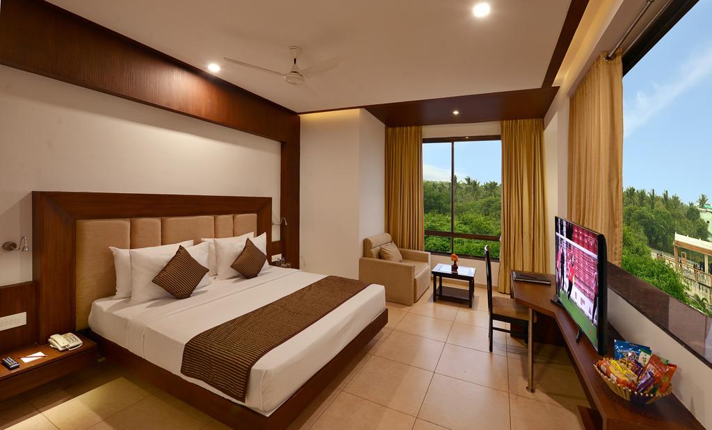 Lords Inn Somnath Bagian luar foto
